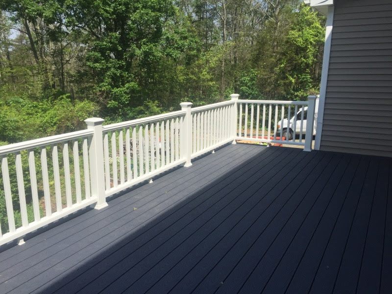 Outdoor deck