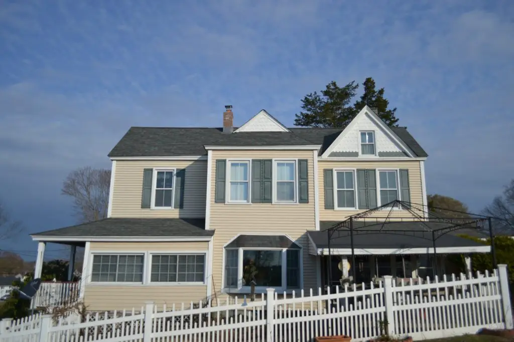 Wauregan, CT Roof Replacement 