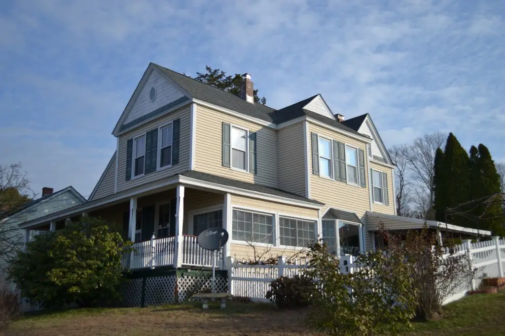 Wauregan, CT Roof Replacement